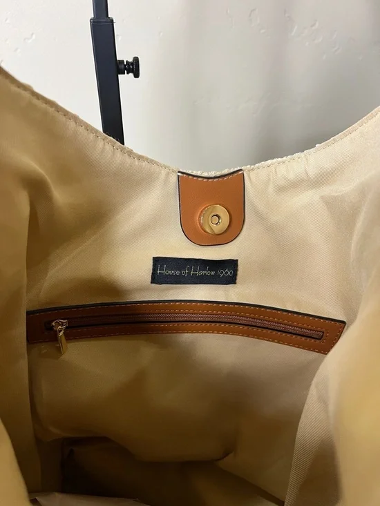 Haute Hippie | Neutral Bucket Hobo Famers Market Summer Bag - Picture 6 of 11